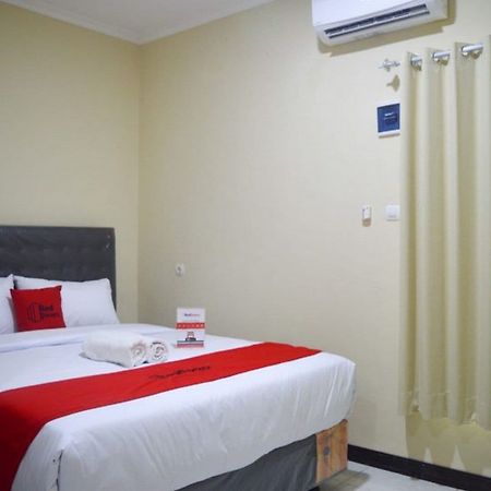 Reddoorz Near Sam Poo Kong 2 Hotel Semarang Exterior foto