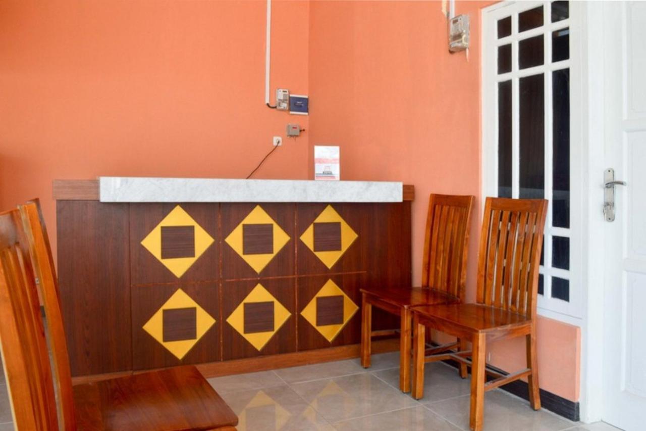 Reddoorz Near Sam Poo Kong 2 Hotel Semarang Exterior foto